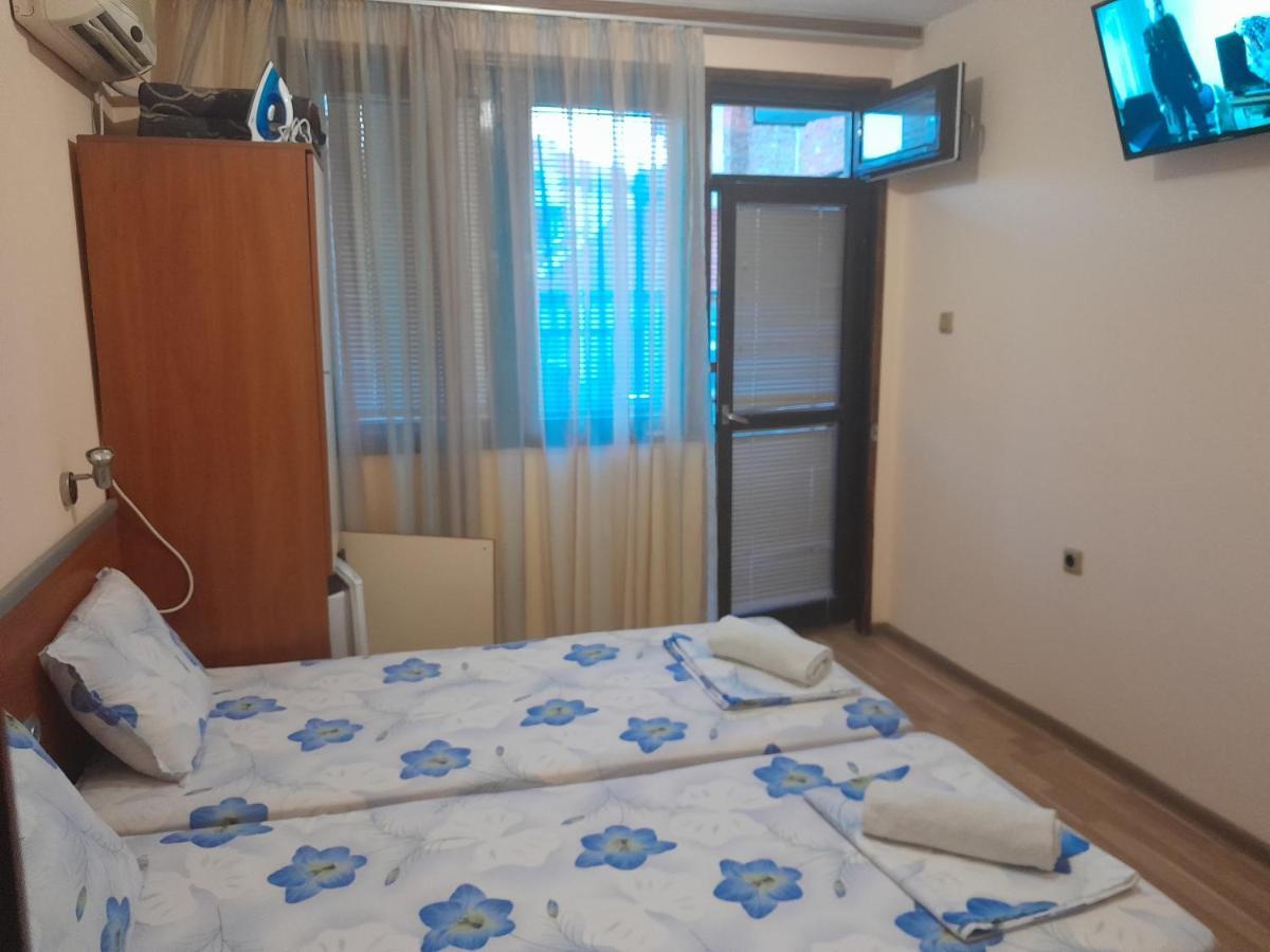 Апартаменти И Стаи За Гости Анхиало Pomorie Exterior foto
