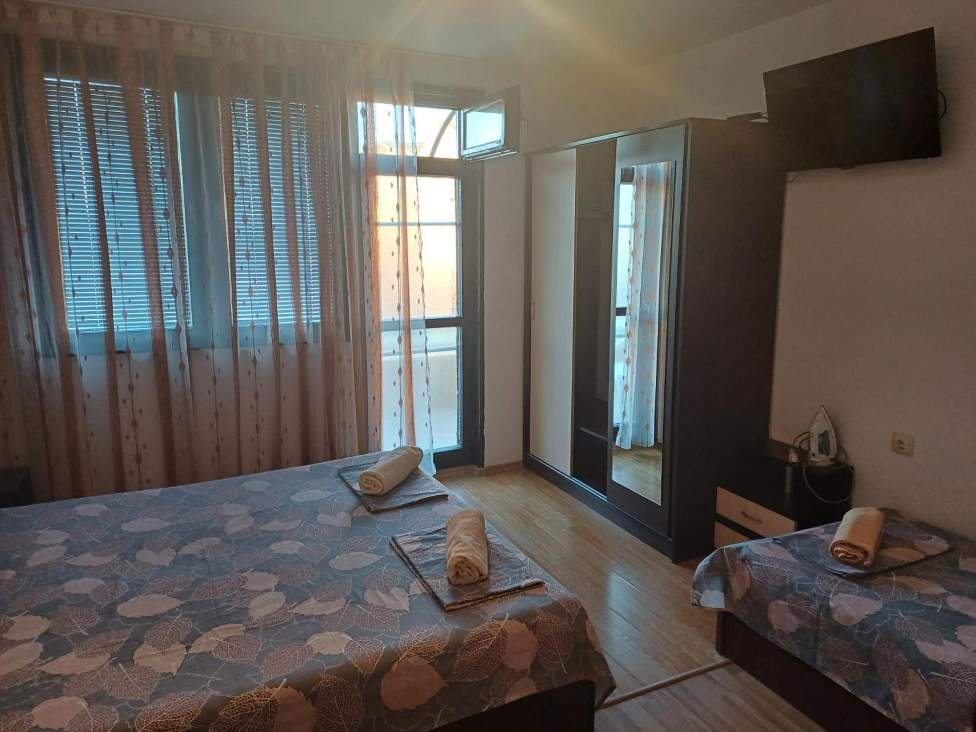 Апартаменти И Стаи За Гости Анхиало Pomorie Exterior foto
